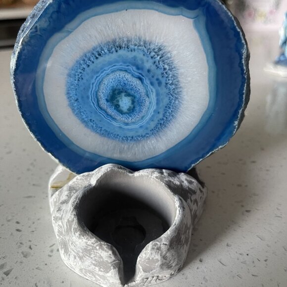 Collection of Seven Agate & Amethyst Figurines - Dinosaurs, Fish, Wolf - Picture 10 of 10